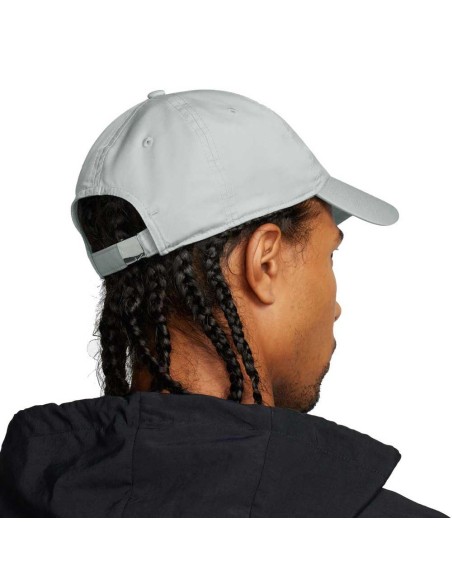 NIKE DRI-FIT CLUB META