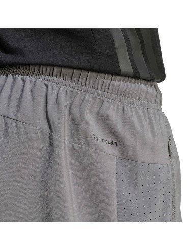 PANTALÓN TÉCNICO CORTO GRIS ADIDAS