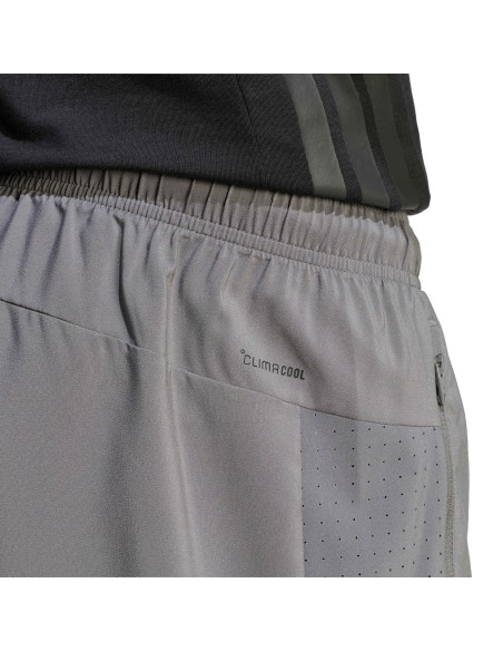 PANTALÓN TÉCNICO CORTO GRIS ADIDAS