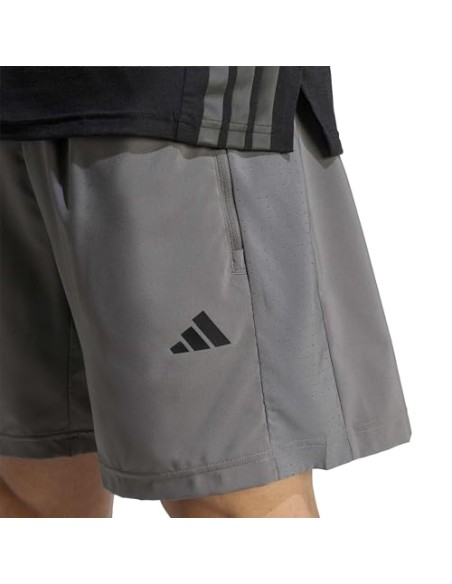 PANTALÓN TÉCNICO CORTO GRIS ADIDAS