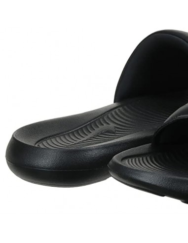 NIKE VICTORI ONE SLIDE