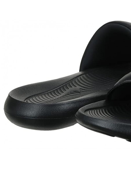 NIKE VICTORI ONE SLIDE